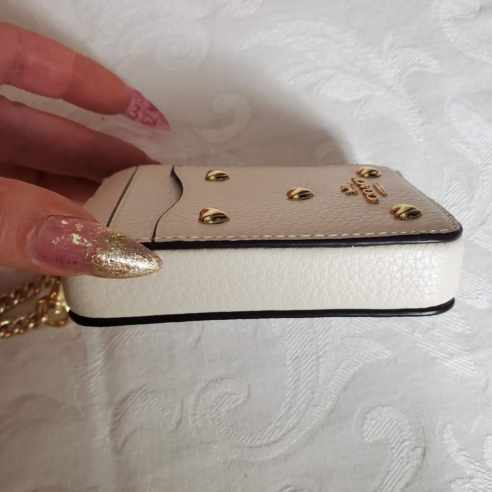 Coach Valentine's 2026 Chalk Cream Gold Heart Studded Card Case Wallet - Picture 5 of 7